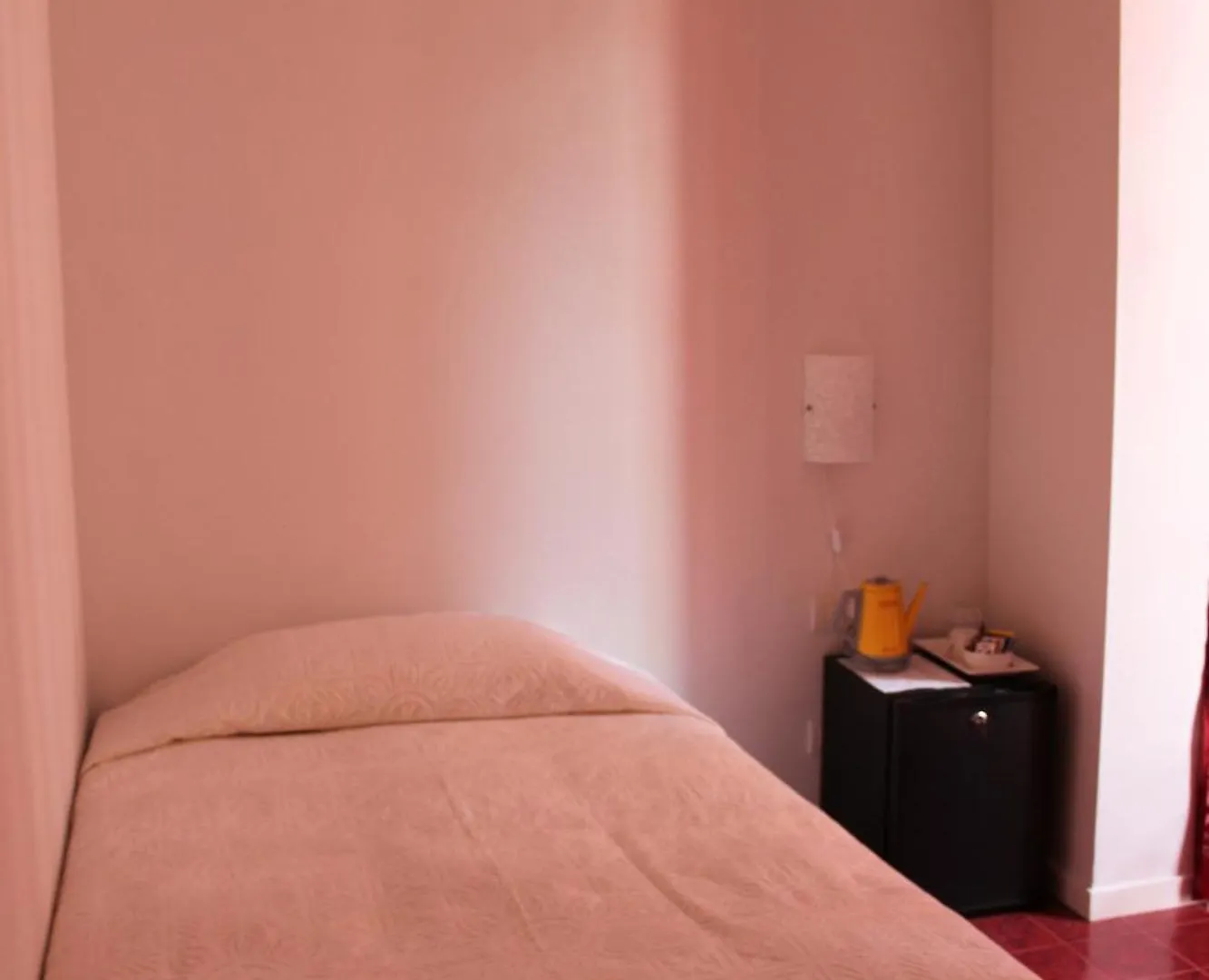 Abracadabra Tortona Bed & Breakfast Milan 2*,